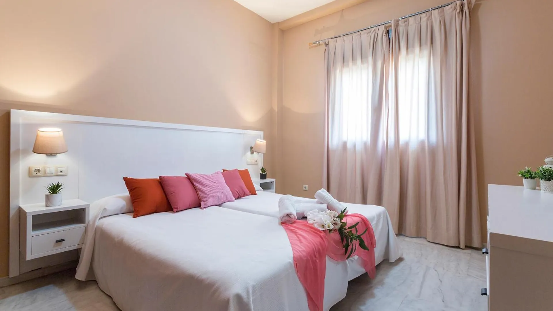 Luxsevilla Piscina Parking Gratis Bormujos Espagne