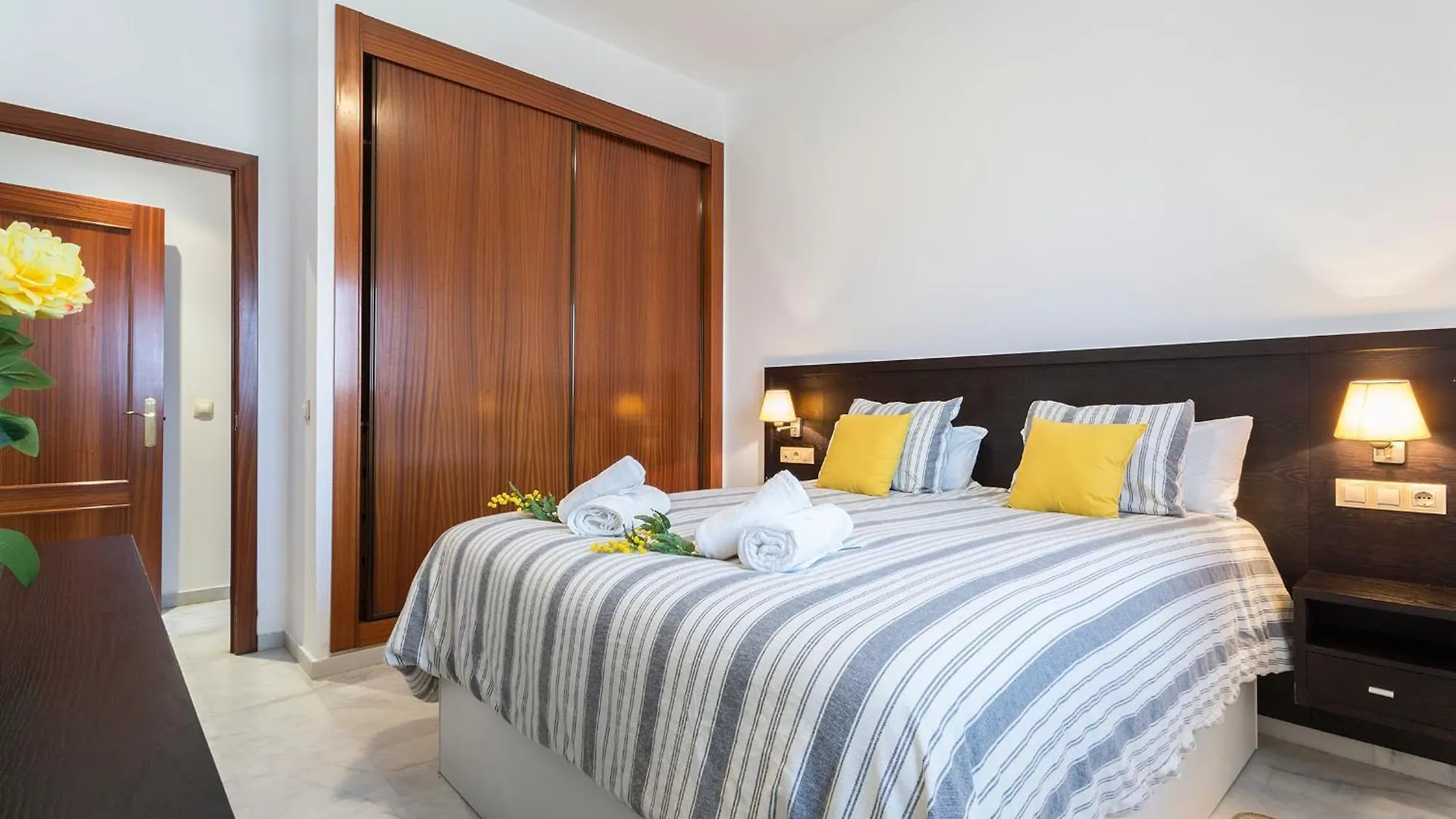 Luxsevilla Piscina Parking Gratis Bormujos Espagne